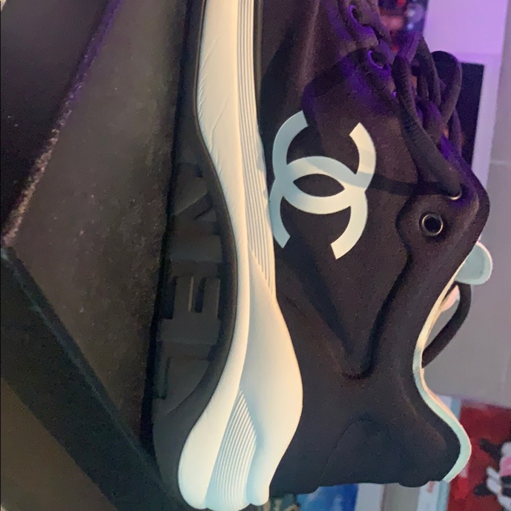 Chanel sneakers - Picture 3 of 3